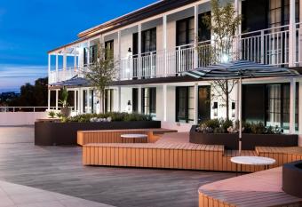 Tradewinds Hotel and Suites Fremantle allows 18 year olds to book a room