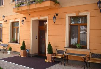 AdamEva Resort has Balcony rooms