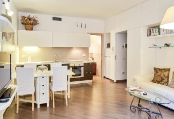 Il Gioiellino allows 18 year olds to book a room