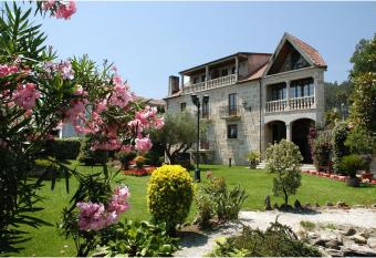 Casa Antiga Do Monte has Balcony rooms