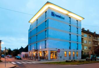 Hotel Blue Bratislava allows 18 year olds to book a room
