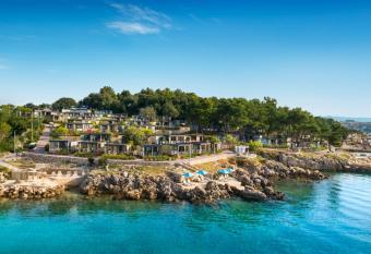 Je  evac Premium Camping Resort by Valamar has Balcony rooms