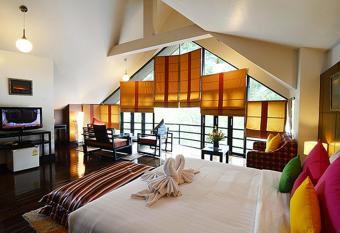 Kireethara Boutique Resort has rooms with a private hot tub