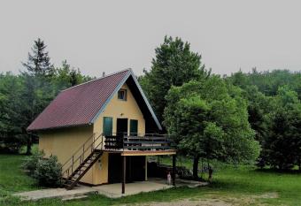 Matanovi dvori has Smoking/Balcony rooms