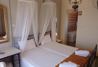 Villa Niki has Balcony rooms