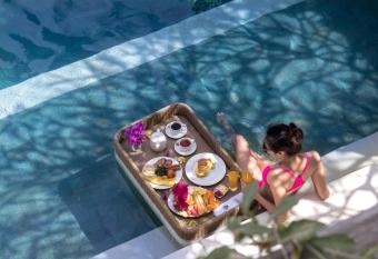 Villa Seriska Jimbaran allows 18 year olds to book a room