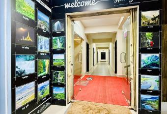 Hotel Green Land has Smoking rooms