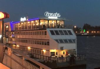 Botel Gracia has Balcony rooms