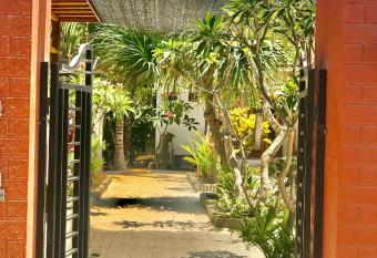 Nida Homestay Lembongan allows 18 year olds to book a room