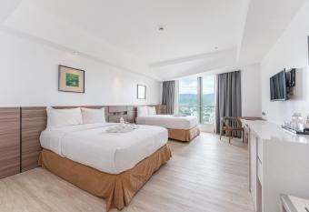 Crown Regency Hotel & Towers allows 18 year olds to book a room