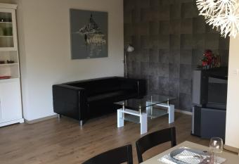 lille grand boulevard has Balcony rooms