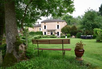 Moulin De Ladausse allows 18 year olds to book a room
