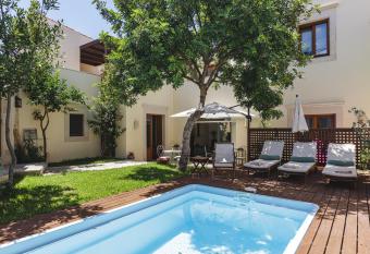 Z Boutique Hotel allows 18 year olds to book a room