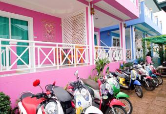 HappyLove1 has Balcony rooms