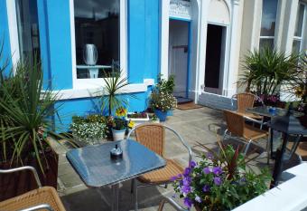 Captain s Quarters allows 18 year olds to book a room