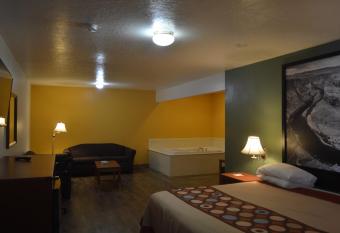 Super 8 by Wyndham St. George UT has rooms with a private hot tub