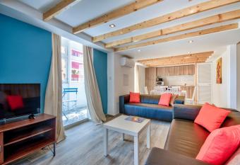 Tritoni Borgo Suites - Valletta has Balcony rooms