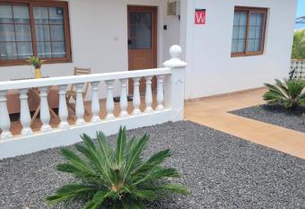 Punta del Sol Familiar Con Tres Dormitorios has Balcony rooms