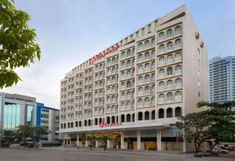Ramada Colombo allows 18 year olds to book a room