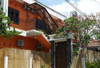 The Wayang Homestay has Balcony rooms