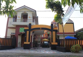 Pondok Cemara has Smoking/Balcony rooms