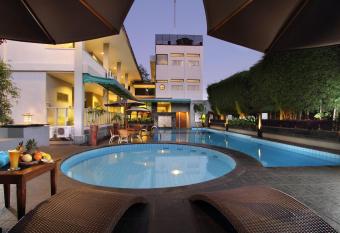 Cakra Kusuma Hotel has Balcony rooms