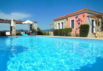 Aeolis Apartments & Studios has Balcony rooms