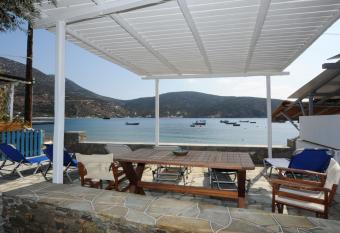 Agrilia Apartments & Studios has Balcony rooms