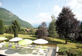 Centre Jean XXIII allows 18 year olds to book a room