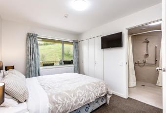 Hunters Moon has Balcony rooms