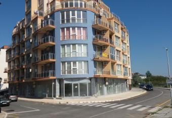 Golden Sea View Apartments 1 has Balcony rooms