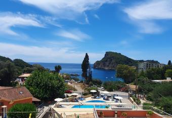 Paleo Inn Hotel has Balcony rooms