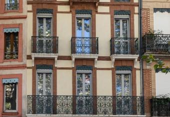 Residence le Pastel Jeanne d Arc has Balcony rooms