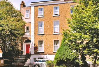 Waterloo Lodge allows 18 year olds to book a room