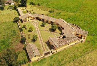 FUENTE FLORES -Casa de campo- has Balcony rooms