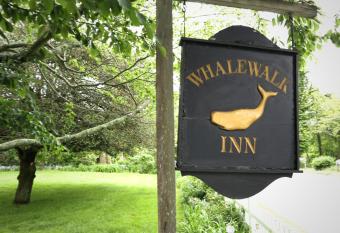 The Whalewalk Inn & Spa has rooms with a private hot tub