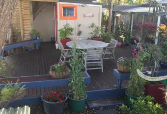 Karikari Lodge allows 18 year olds to book a room