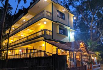 Rustic Village - By Rivasa allows 18 year olds to book a room