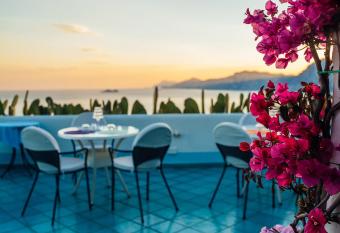 Hotel Le Fioriere has Balcony rooms