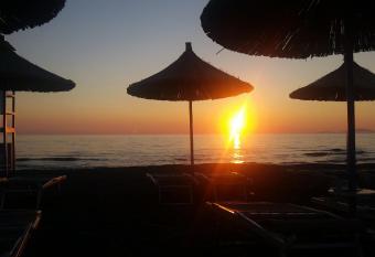 Kompleksi Kristal has Balcony rooms