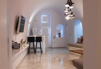 Santorini Delux allows 18 year olds to book a room