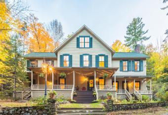 Snow Goose Bed and Breakfast allows 18 year olds to book a room