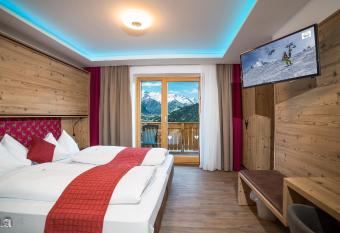 Pension Patricia has Balcony rooms