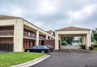 Quality Inn Henderson I-85 has Smoking rooms