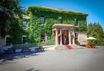 Belmont House Hotel allows 18 year olds to book a room