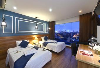 Hanoi Eternity Hotel has Balcony rooms