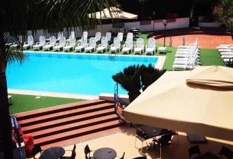 Hotel B&B Marina allows 18 year olds to book a room