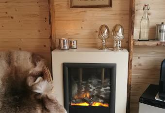 Le Cerf d Hubert allows 18 year olds to book a room