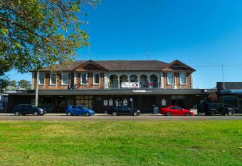 Swansea Hotel allows 18 year olds to book a room