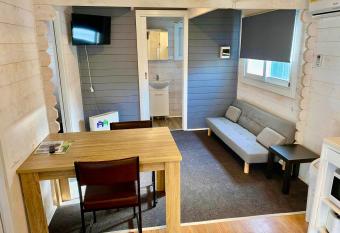 Jenolan Holiday Park Oberon allows 18 year olds to book a room